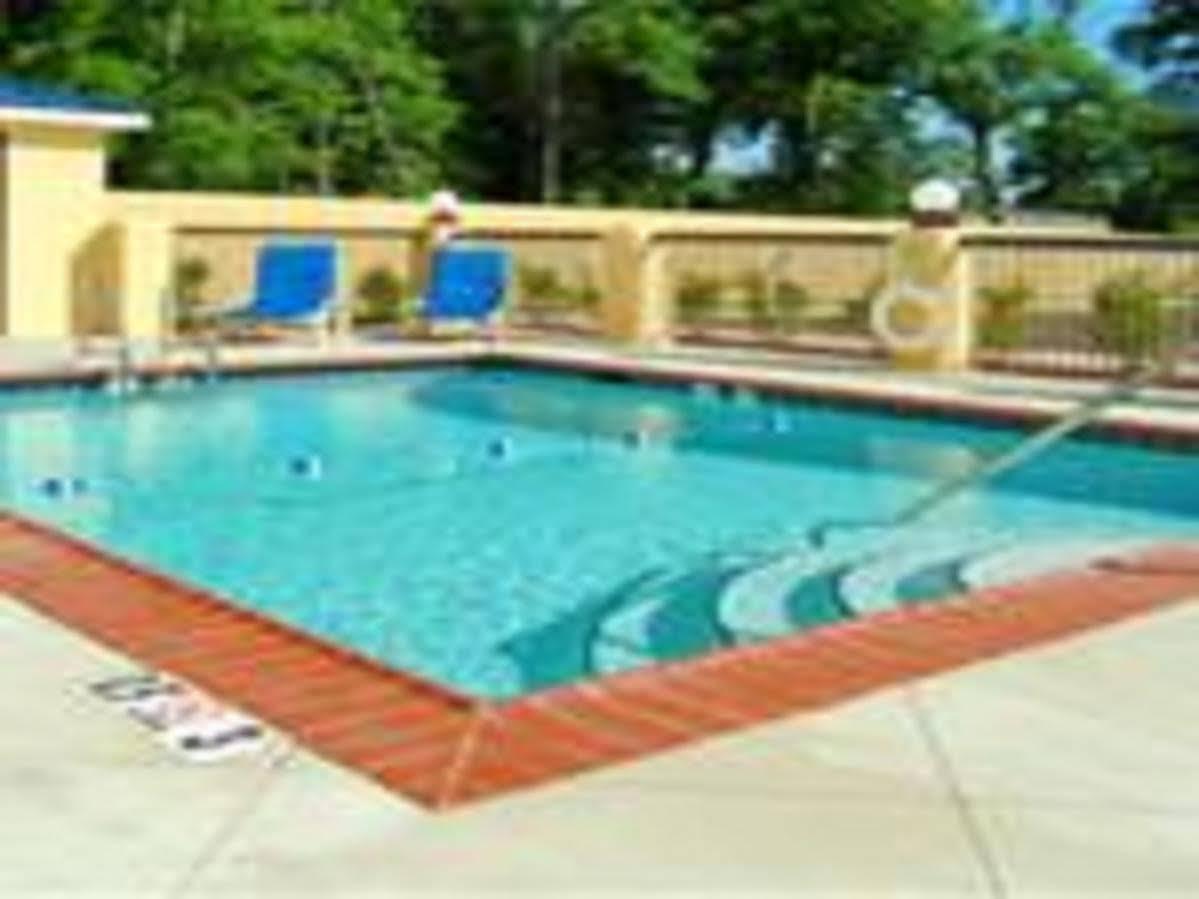 Days Inn By Wyndham Semmes Mobile Exterior photo